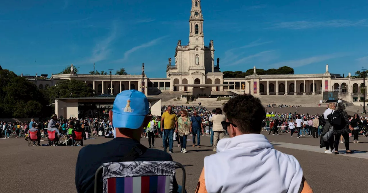 Faithful descend on Portugal's Fatima to pray for peace as wars rage