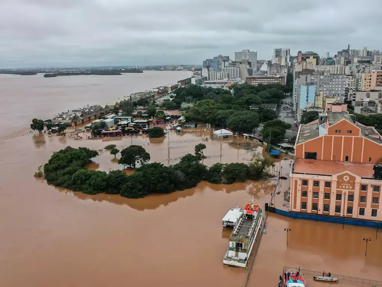 Número de cidades afetadas por chuvas no RS sobe para 447