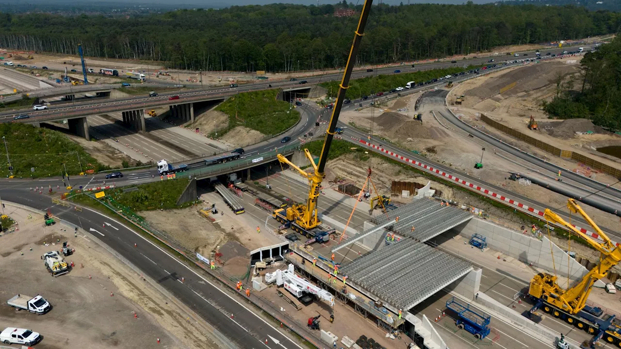 Drivers 'choosing to ignore' official diversion route around M25 closure, say highways bosses