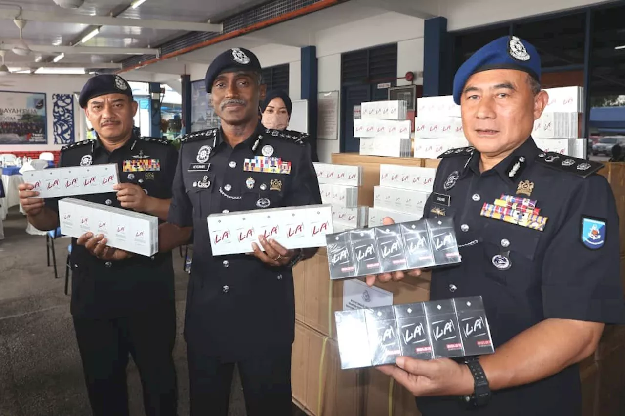 Marine cops seize contraband smokes worth RM1.3mil in Kota Tinggi raid