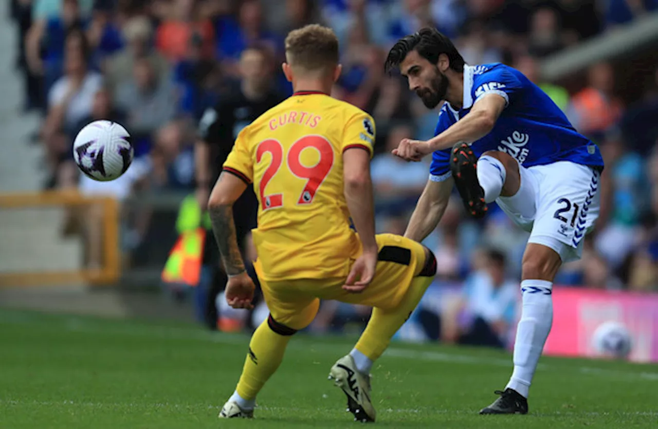 'He has to get up to speed': Blades boss sets expectation for Sam Curtis after Premier League debut