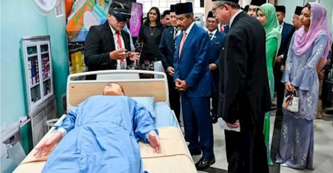 Sultan Terengganu berkenan rasmi Hospital Sultan Zainal Abidin