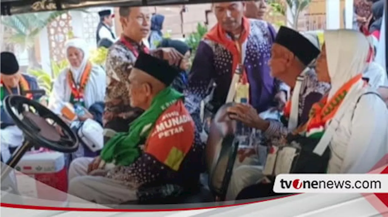 Kisah Tukang Parkir Naik Haji: Pasutri Bojonegoro Bisa Haji dari Penghasilan Parkir