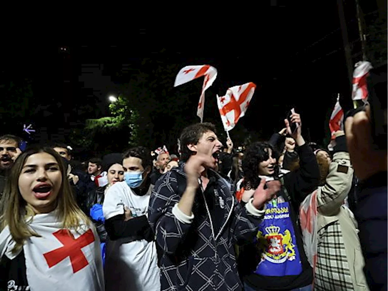 Neue Massenproteste in Georgien trotz Haftstrafen-Drohung