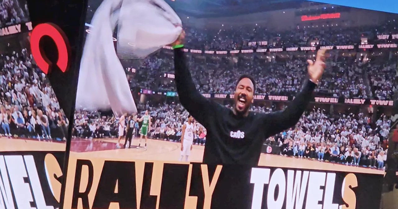 Browns DE, Cavs minority owner Myles Garrett hypes up crowd at Game 3