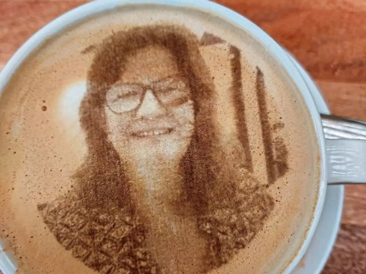 South Africans A-Buzz Over Detailed ‘Coffee Portraits’ At Local Cafe [Images]