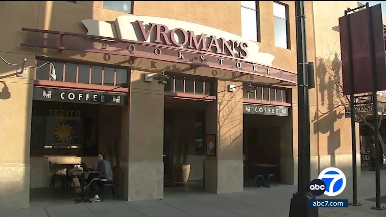 Vroman's Bookstore lovers say goodbye to Hastings Ranch location in Pasadena