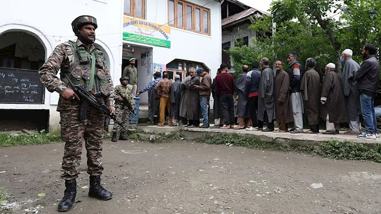 Srinagar Lok Sabha Election Live: श्रीनगर सीट पर 11 बजे तक 14.94% मतदान, कंगन में सबसे ज्यादा, हब्बाकदल में कम