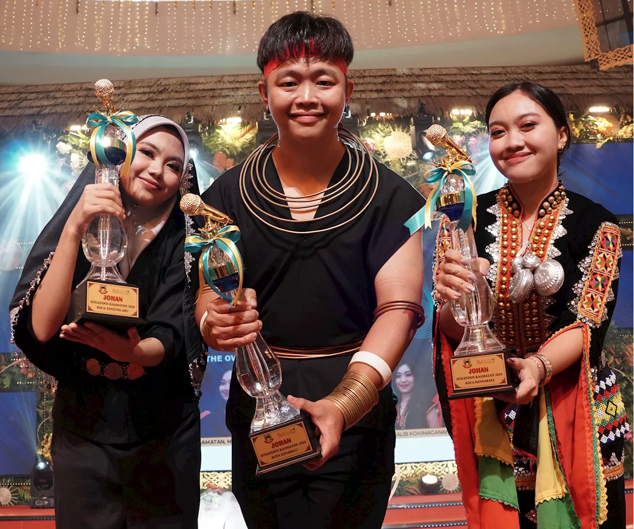 Charles, Jessie, Ain shine in Kota Kinabalu Sugandoi