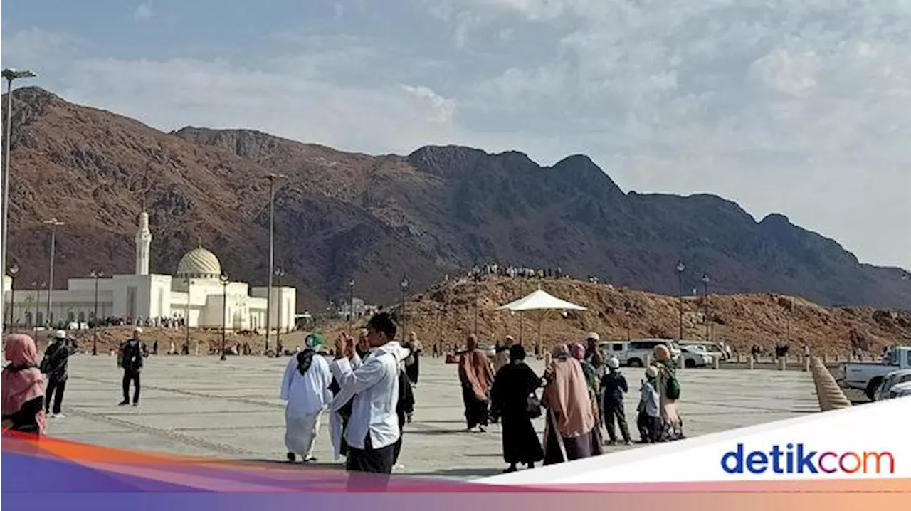 11 Tempat Ziarah di Madinah saat Haji, Tak Hanya Masjid Nabawi