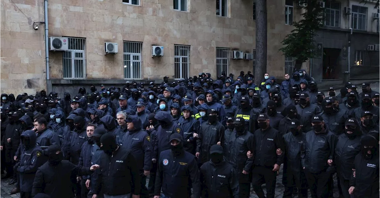 Demonstranten fürchten „russische Verhältnisse“: Weiter Massenproteste in Georgien