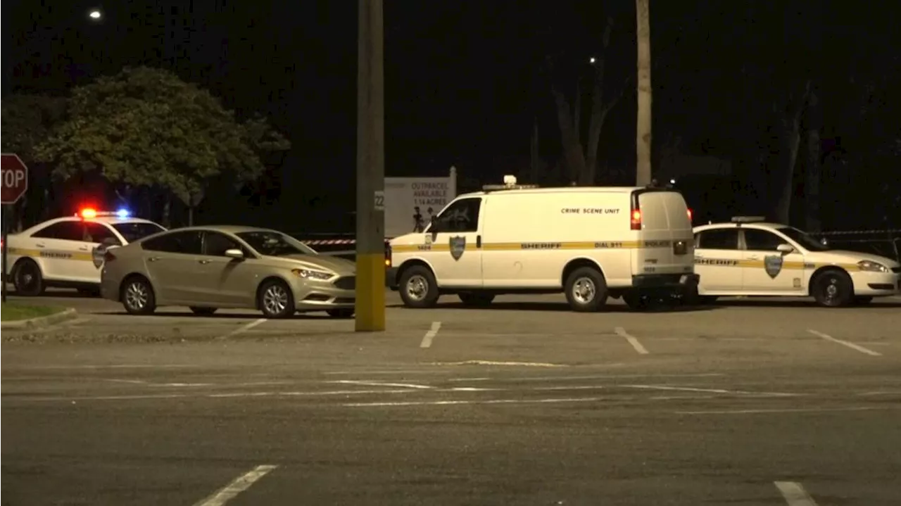 JSO: Man shot while hanging out in parking lot of shopping plaza on Jacksonville's Westside