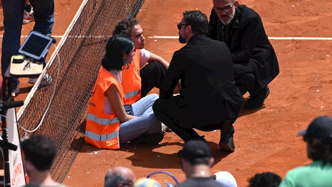 Blitz ambientalista agli Internazionali di Roma: due match sospesi