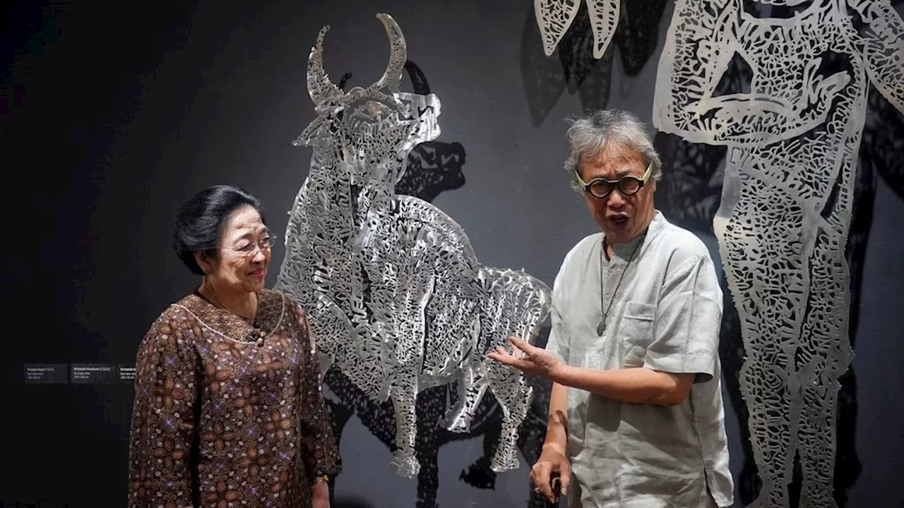 Megawati's Political Break, Reflection on Megawati's Art through 'Petruk Loses Pethel'