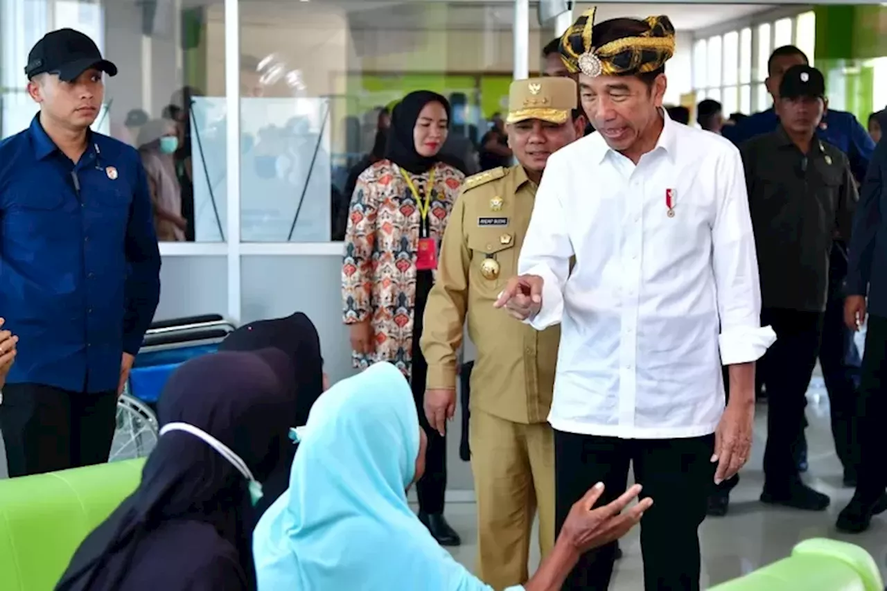 Tinjau RSUD Kabupaten Muna, Jokowi Soroti Pelayanan Kesehatan di Daerah Terpencil