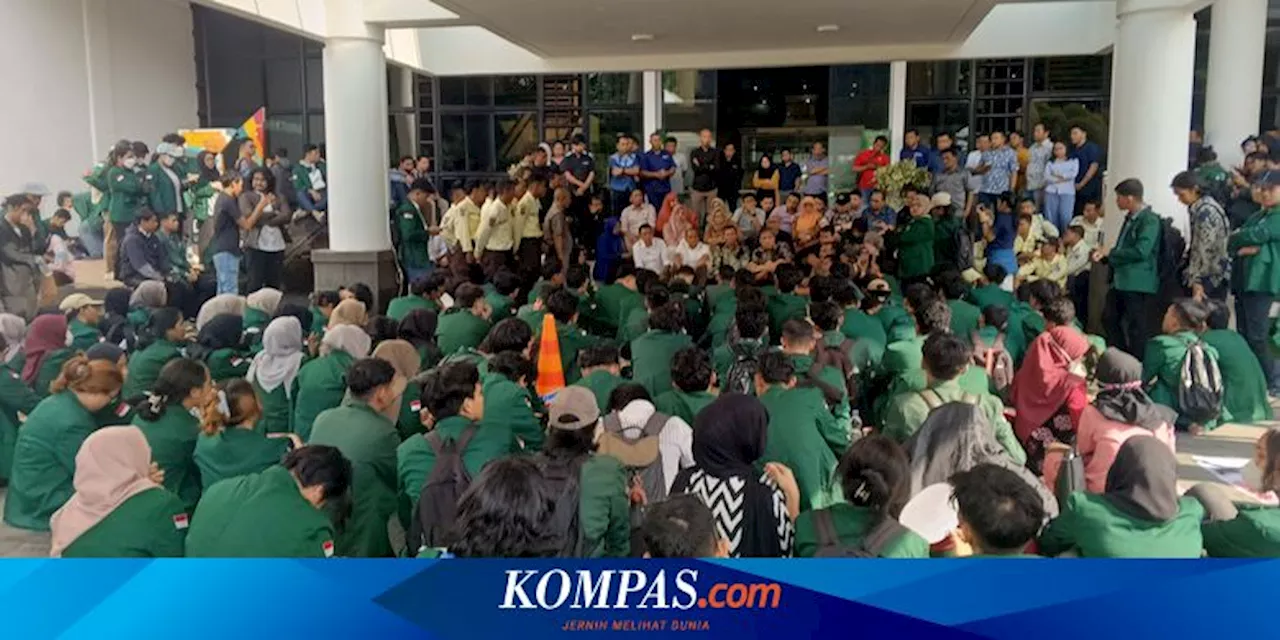 Tragedi Biaya Pendidikan di Indonesia