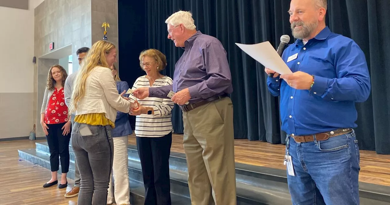 Retired couple gifts $100 to every teacher in Jarrell ISD