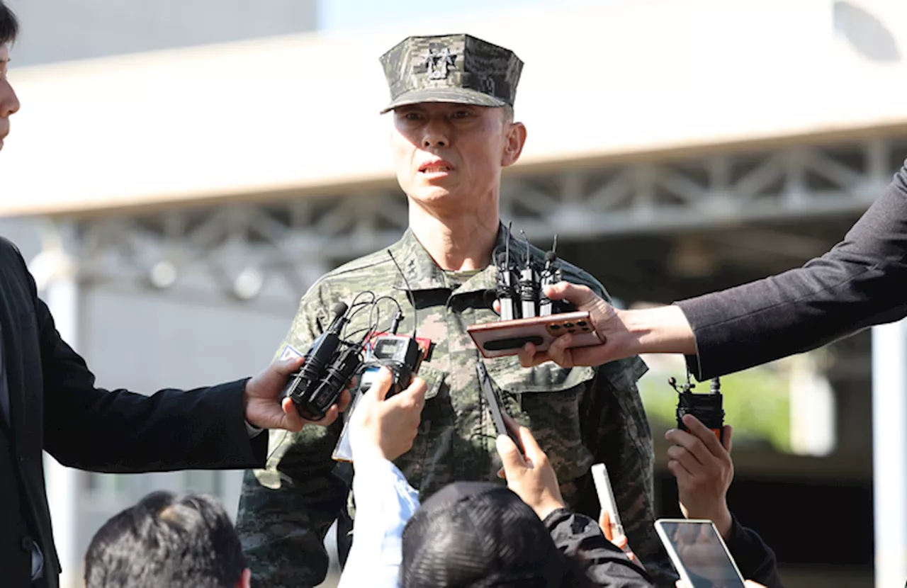 ‘피의자 신분’ 임성근 전 사단장 경찰 출두…“수중 수색 지시 안 했다”