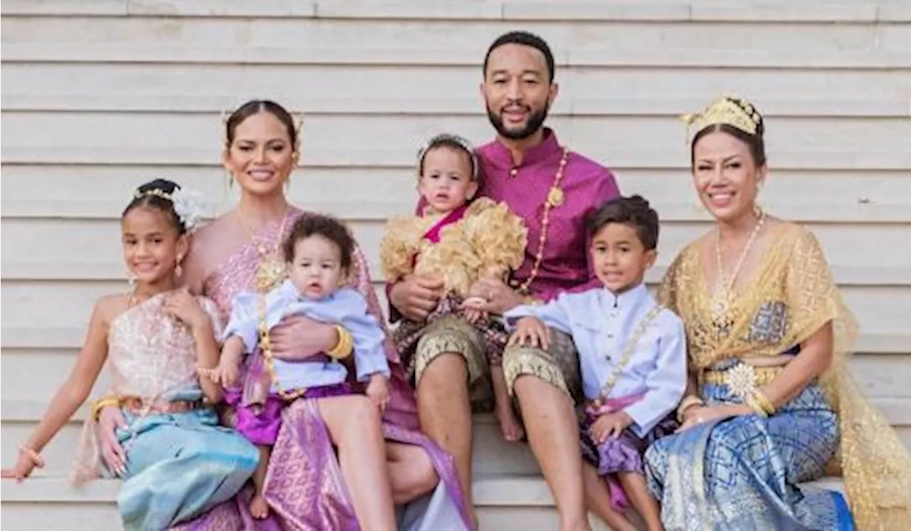 Chrissy Teigen Dihujani Cinta oleh John Legend dan Anak-anak