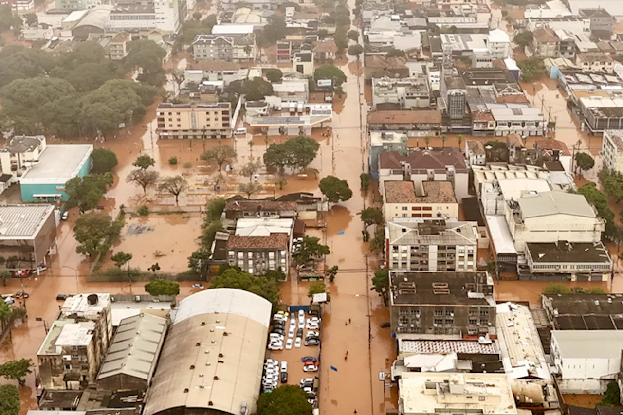 Rivers rise again as rain batters Brazil