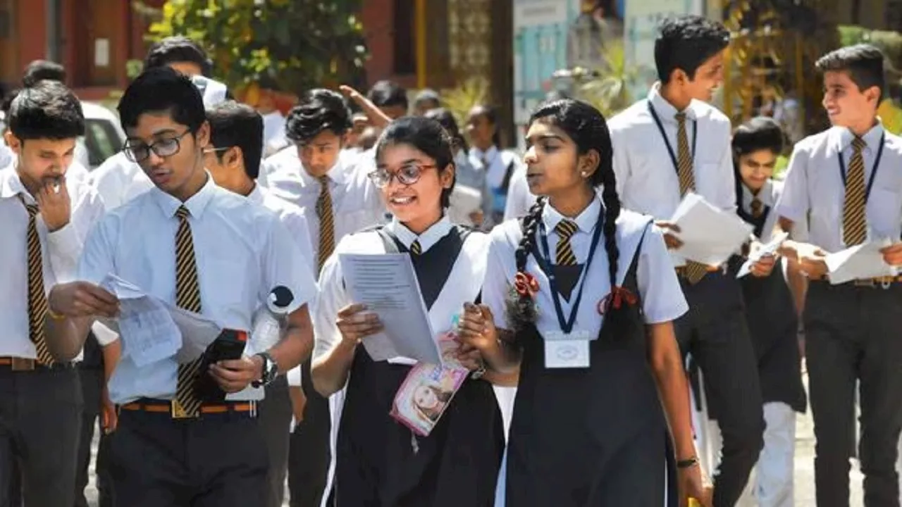 CBSE 12th Result 2024 Declared: सीबीएसई ने जारी किए 12वीं के नतीजे, 87.98 प्रतिशत स्टूडेंट्स को मिली सफलता