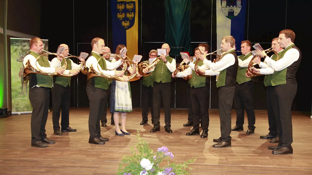 Ein Fest für das Jagdhorn im Plenkersaal Waidhofen an der Ybbs