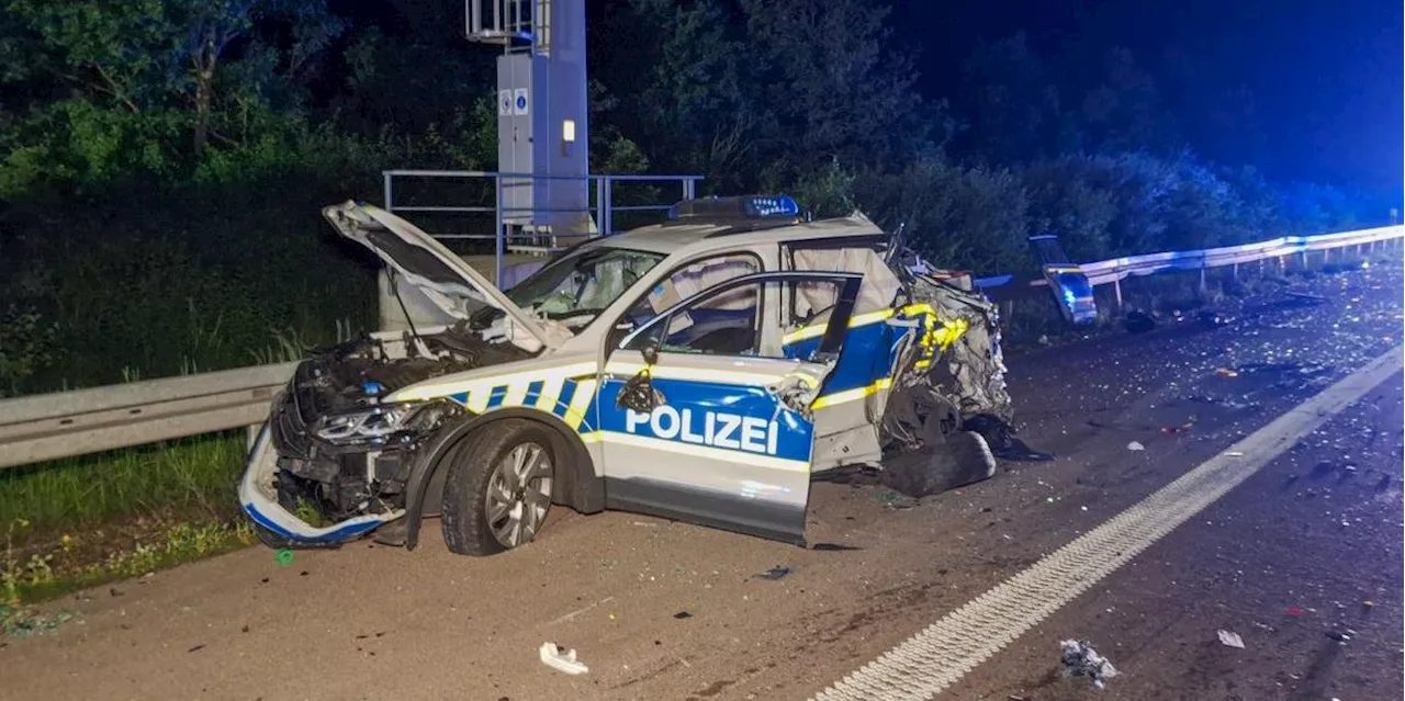 Tragödie nach Unfall mit Polizeiauto auf A9: Laster fährt in Unfallstelle