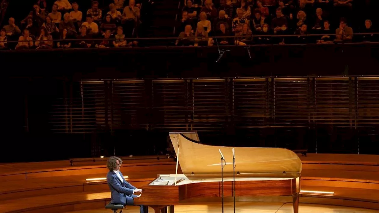 Lucas Debargue, pianiste classique mais pas académique, dompte l’Opus 102 pour jouer Fauré