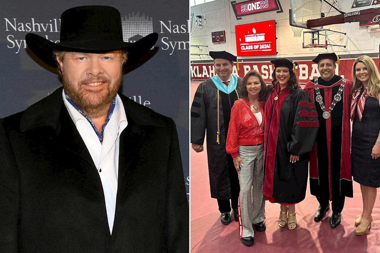 Toby Keith's Daughter Accepts His Honorary University of Oklahoma Degree 3 Months After His Death