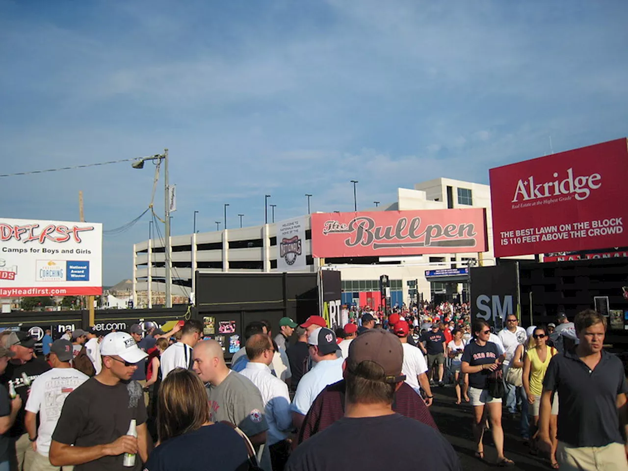 Missed Connection – White Ford Bronco at Bullpen Friday