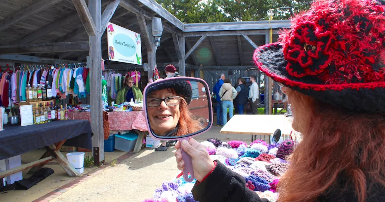 Farmers and traders market moves back outside in Annapolis Royal, N.S.