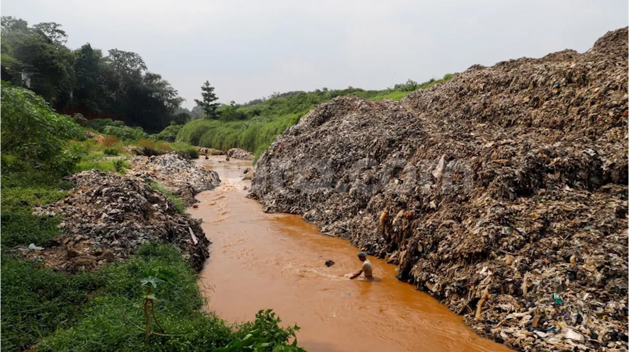 Over Kapasitas, Sampah TPA Cipayung Longsor hingga Tutup Sebagian Kali Pesanggrahan