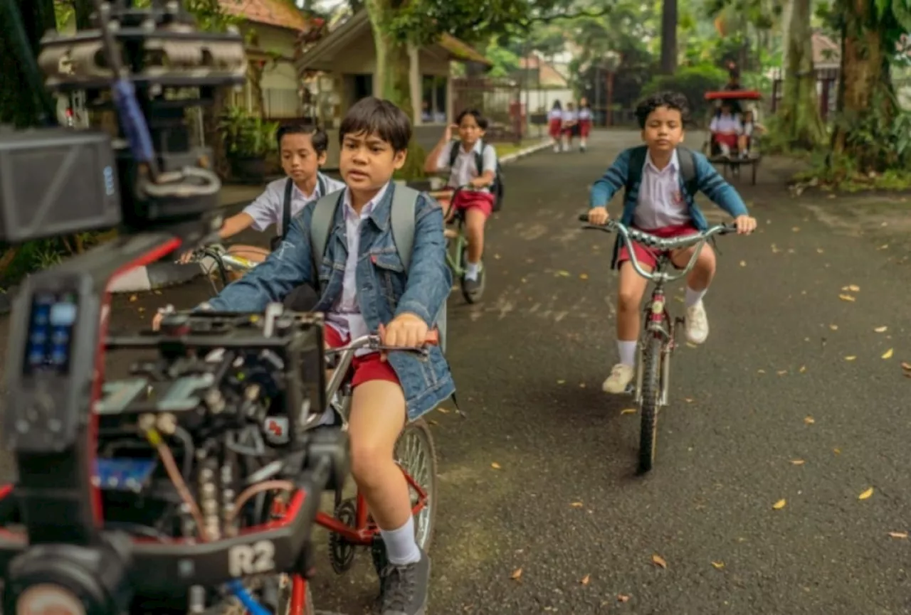 Falcon Pictures Rilis Trailer dan Poster Film Dilan 1983: Wo Ai Ni