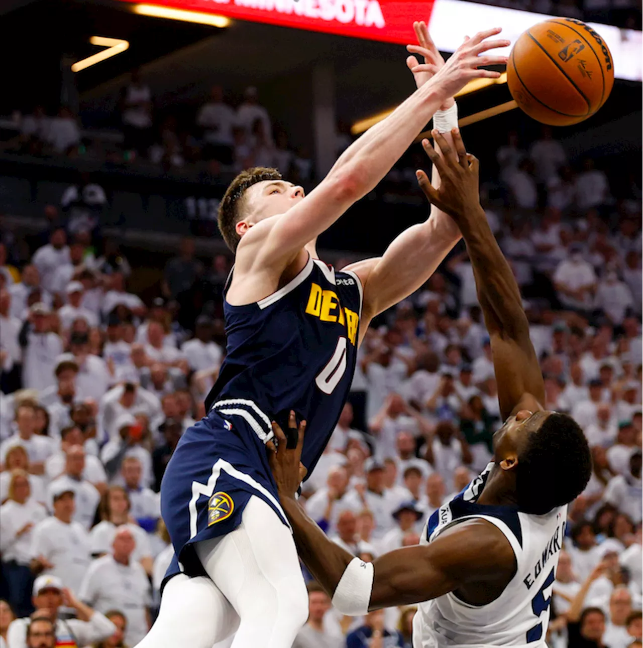 Nuggets outgun Wolves to level playoff series