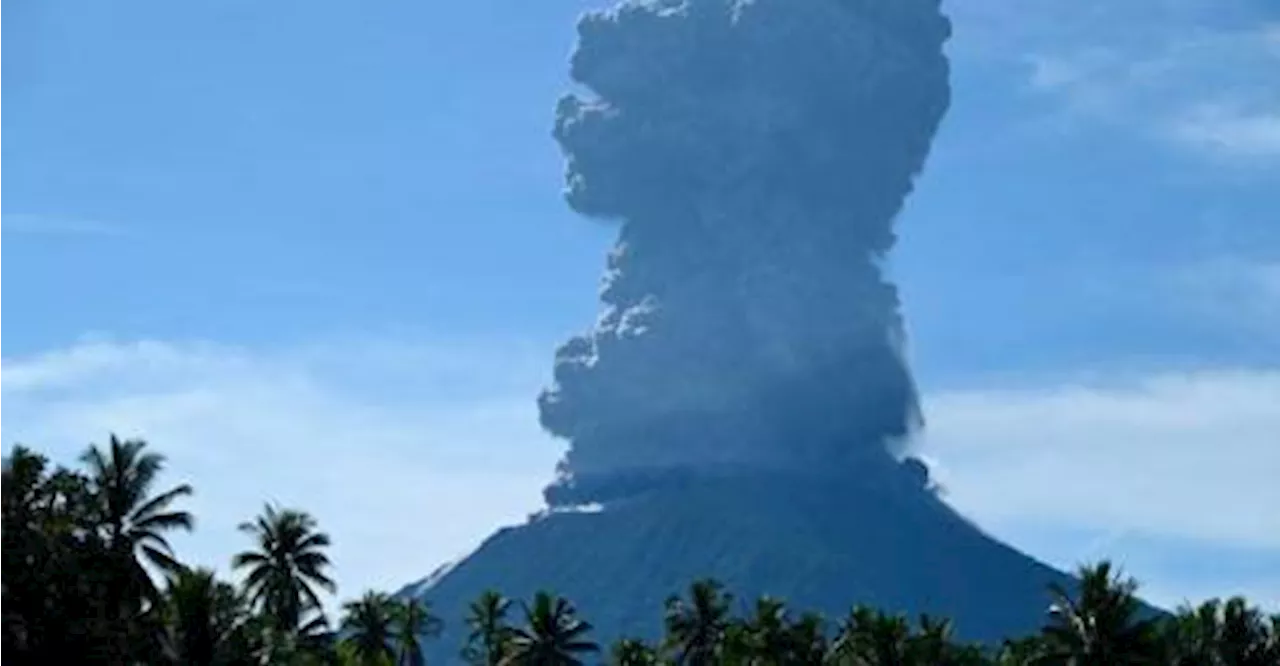 Indonesia&#039;s Mount Ibu erupts again, spews huge ash tower