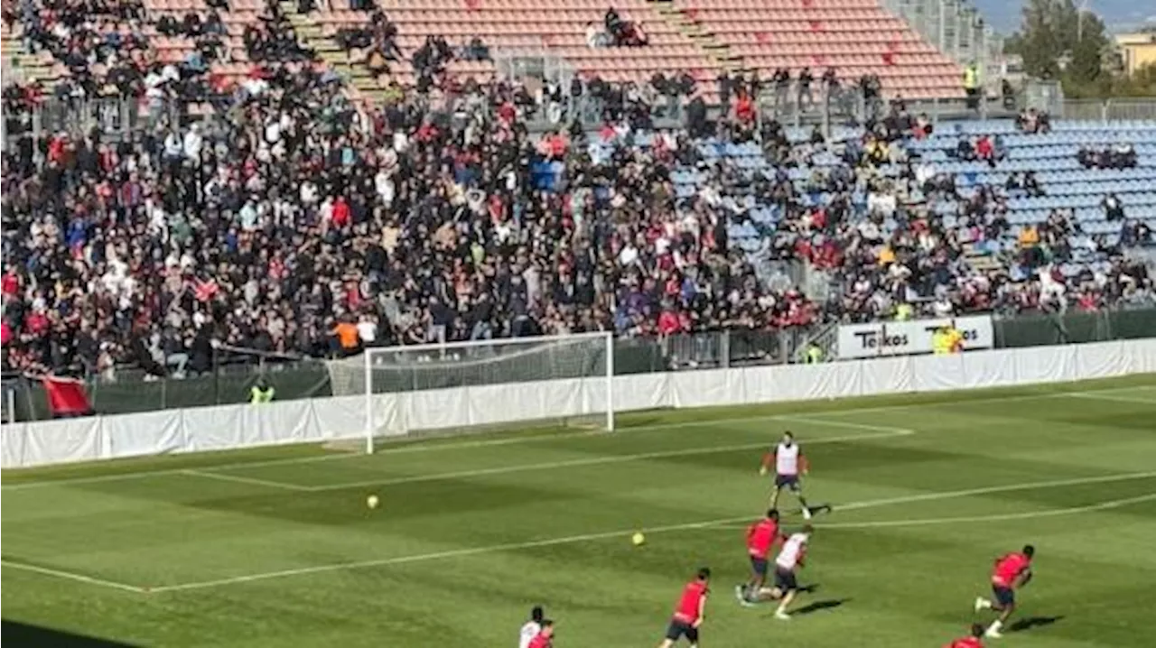 Il Cagliari chiama a raccolta i tifosi: giovedì in programma allenamento a porte aperte