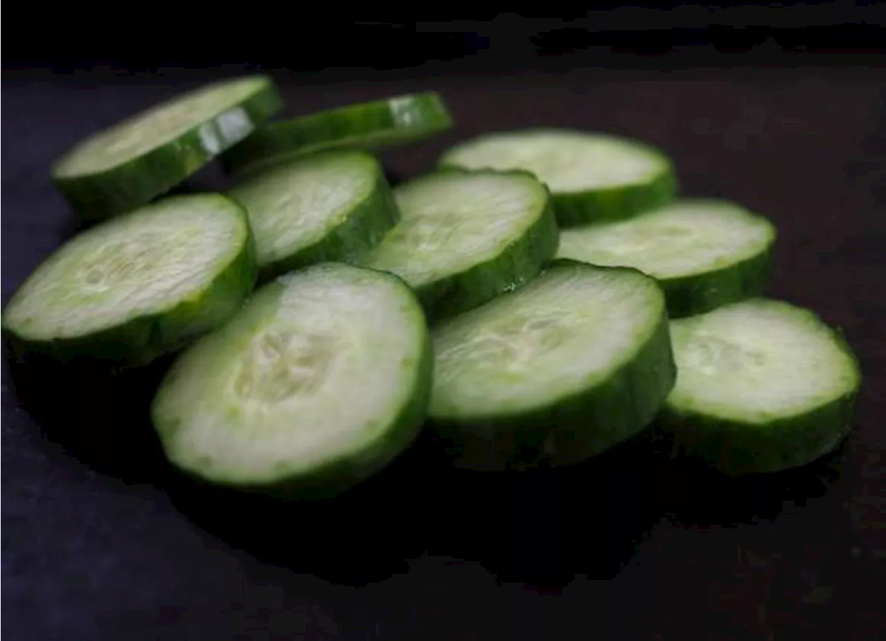 ¿Frotar las puntas del pepino elimina el amargor? La ciencia responde