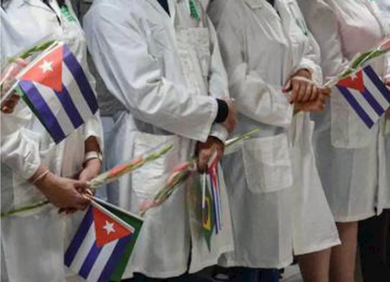 México tendrá mil 200 médicos cubanos más, anuncia el IMSS