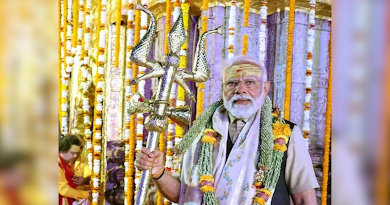 PM Modi Road Show Varanasi: पीएम मोदी रिकॉर्ड 45वीं बार काशी में, देखें 10 सालों में उनकी बनारस यात्रा की बेहतरीन PHOTOS