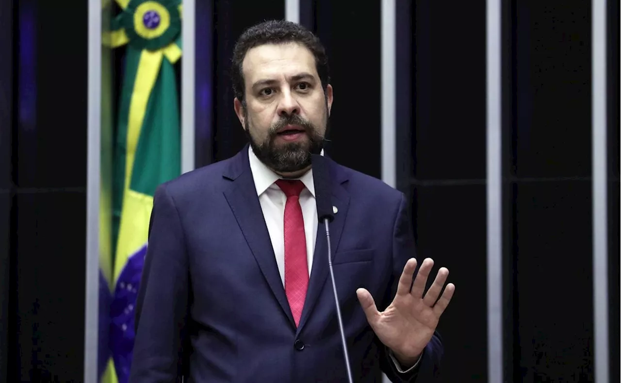 Justiça recebe denúncia e Boulos vira réu por chamar Weintraub de ‘imbecil’