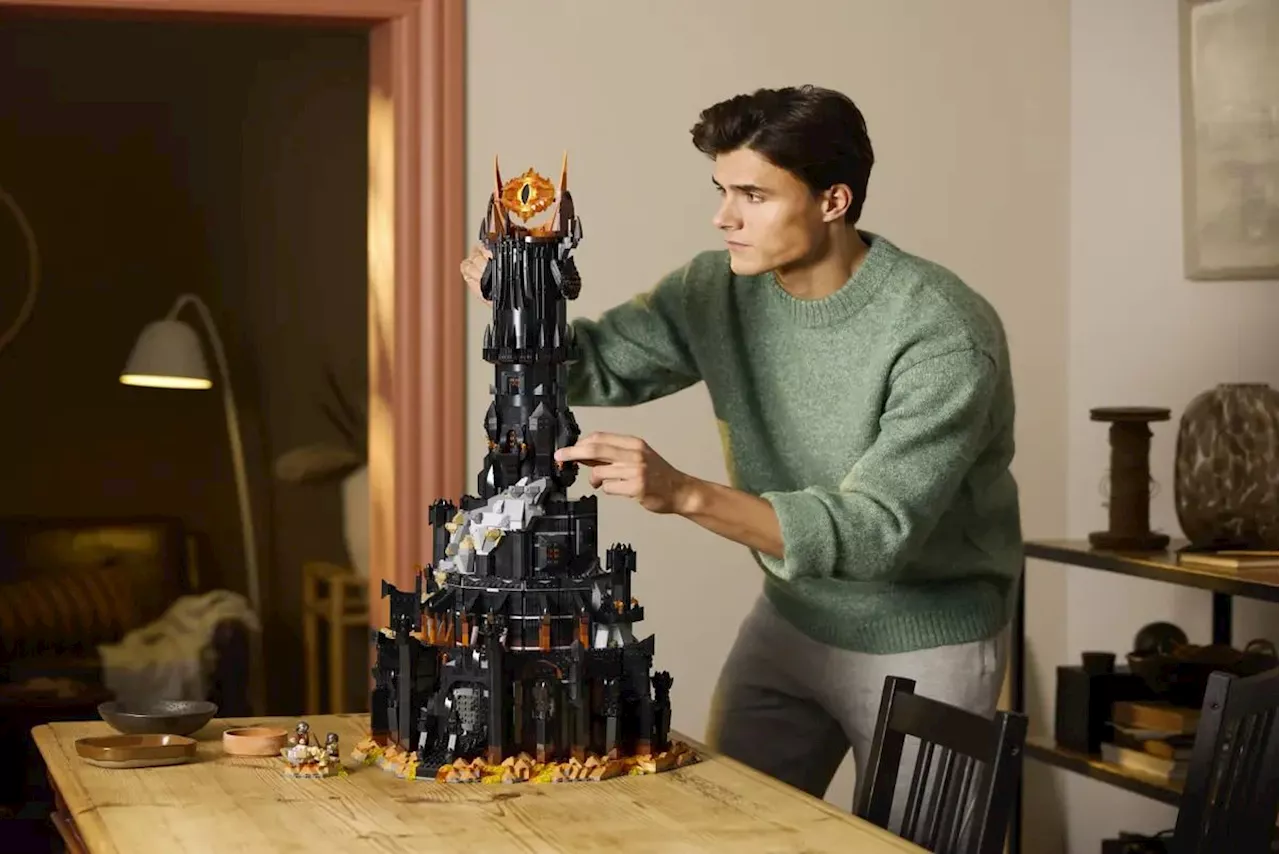 Gaze Into the Eye of Sauron with Lego's New 'Lord of the Rings' Set