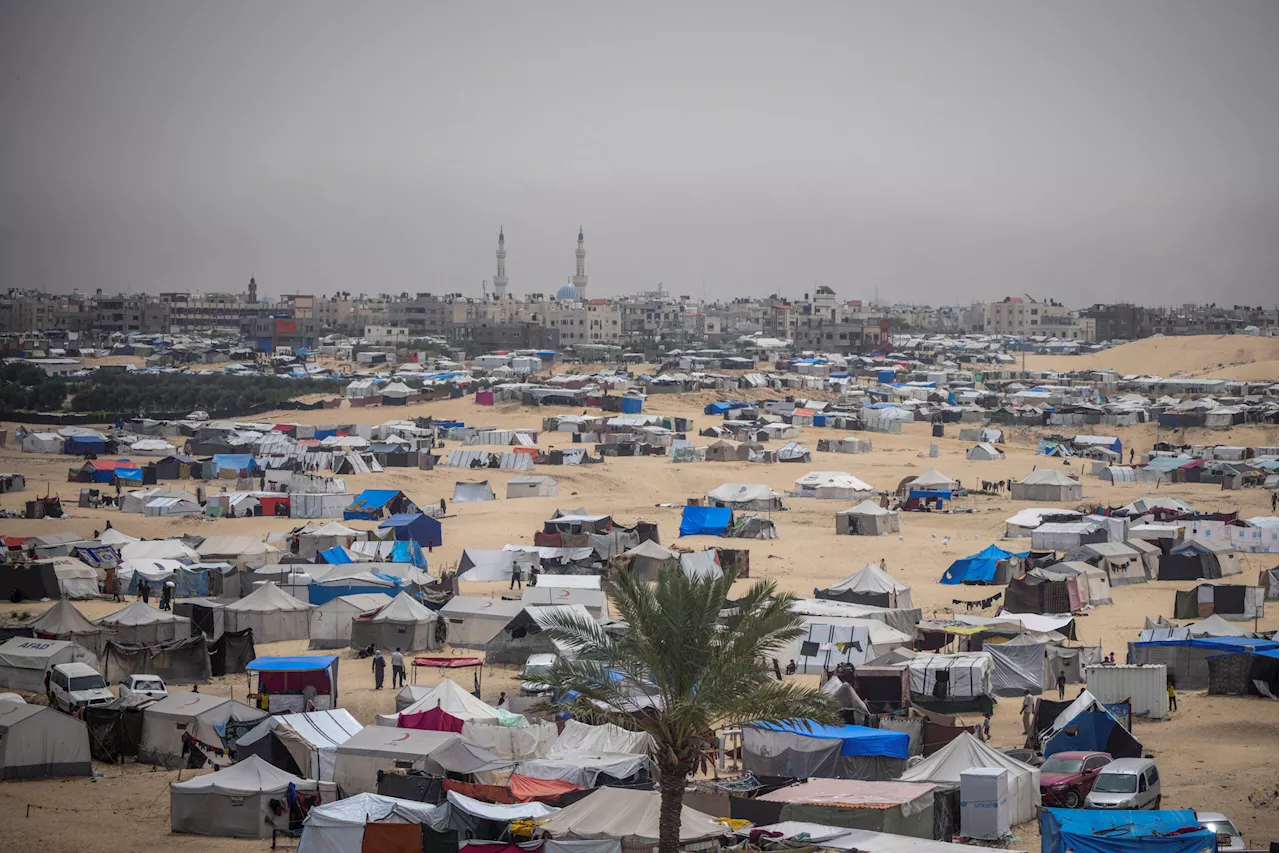 ‘We are stuck in Gaza,’ 10 American doctors stuck in Rafah hospital after border closure