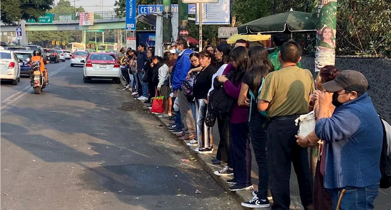 Caos vial y aglomeraciones en transporte público de la CDMX por doble Hoy No Circula