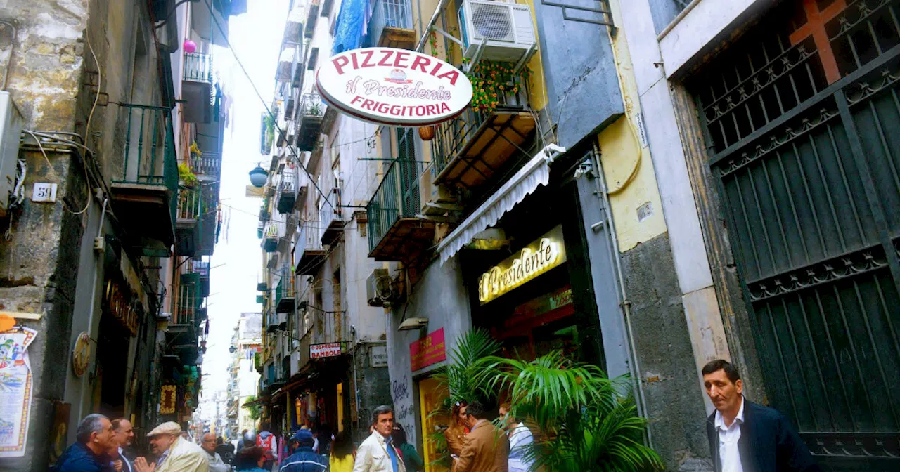 Napoli, sequestrata la storica pizzeria “dal Presidente”: “Era gestita dalla camorra e…