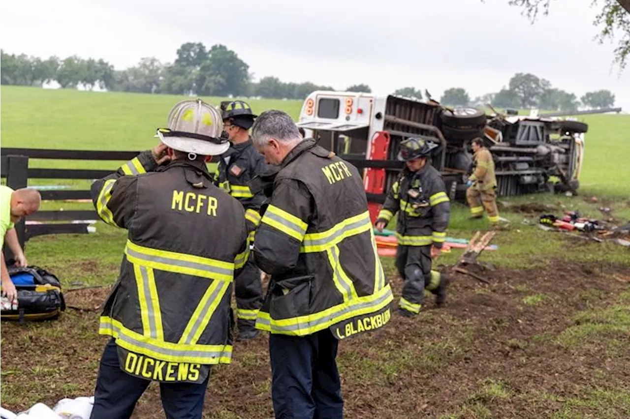 Florida bus crash kills eight, leaves eight in critical condition