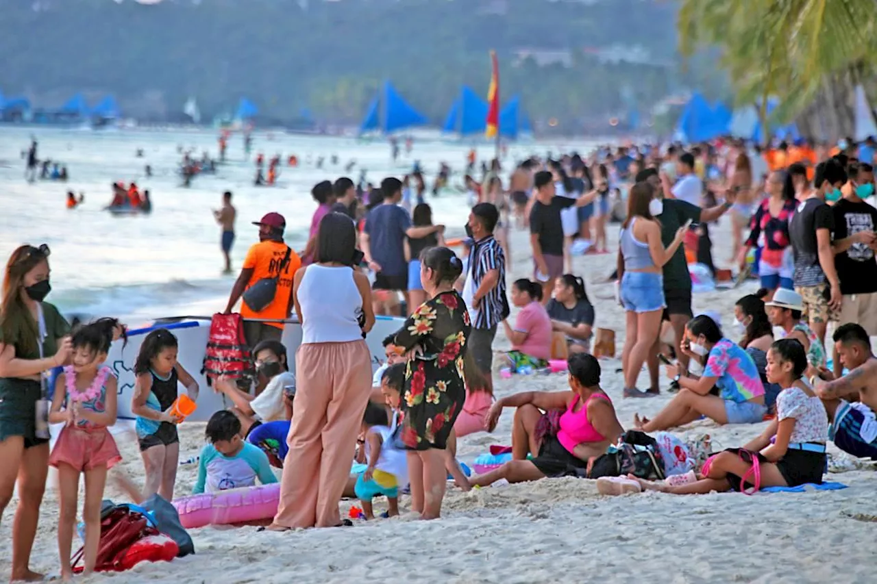 Marcos says tourist arrivals show PH tourism recovery