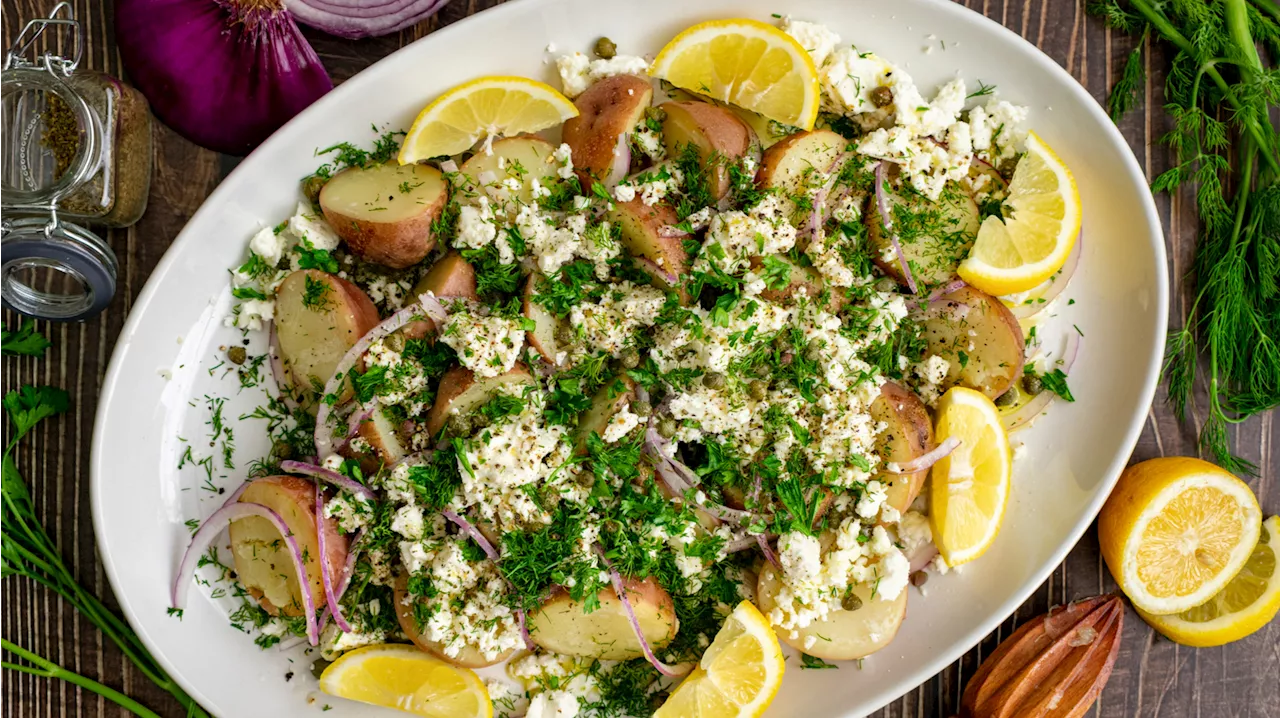 Griechischer Kartoffelsalat mit Feta: Lecker zum Grillen & ohne Mayo