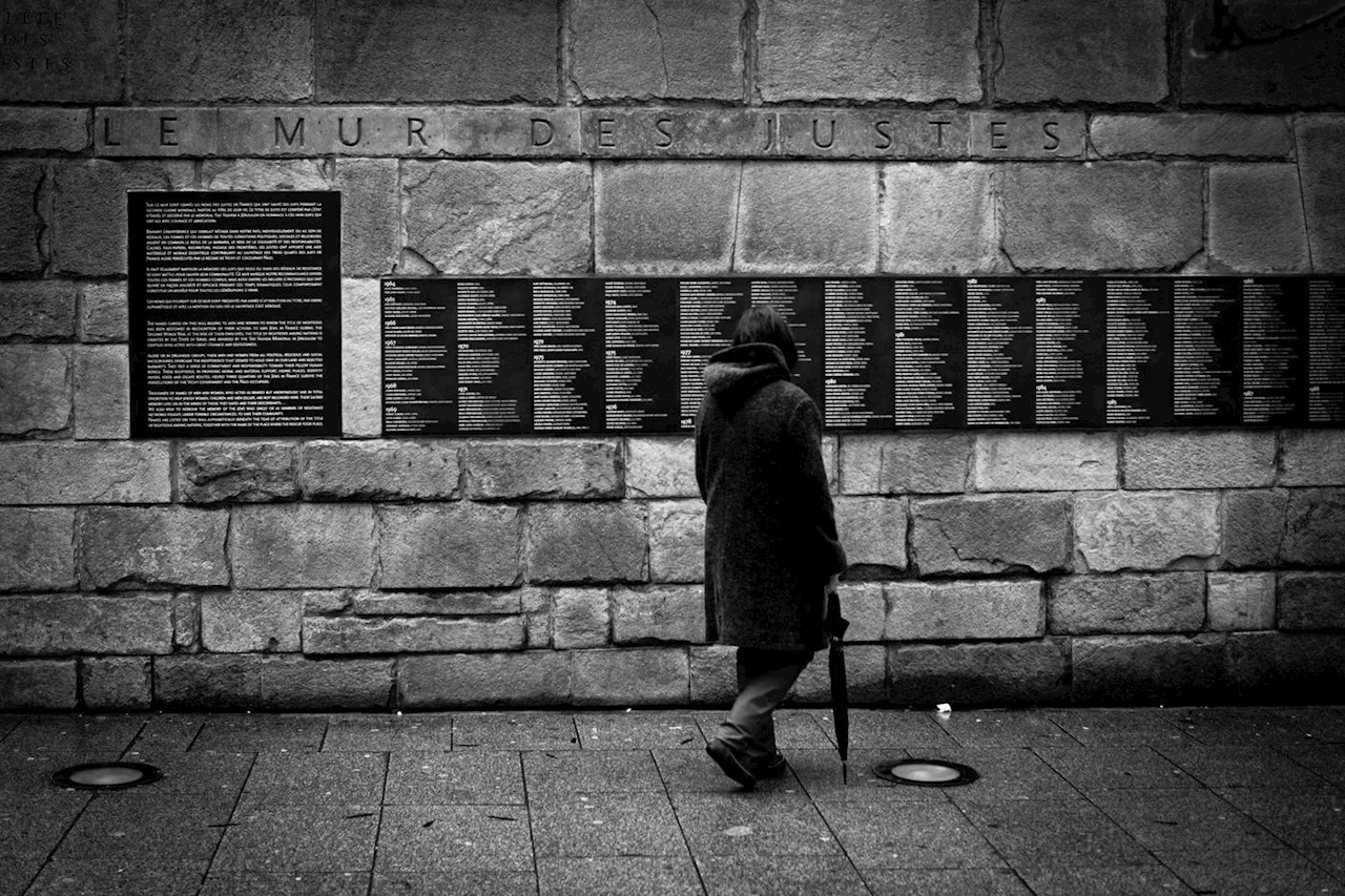 Mémorial de la Shoah : le Crif dénonce des « mains rouges » taguées sur le Mur des Justes