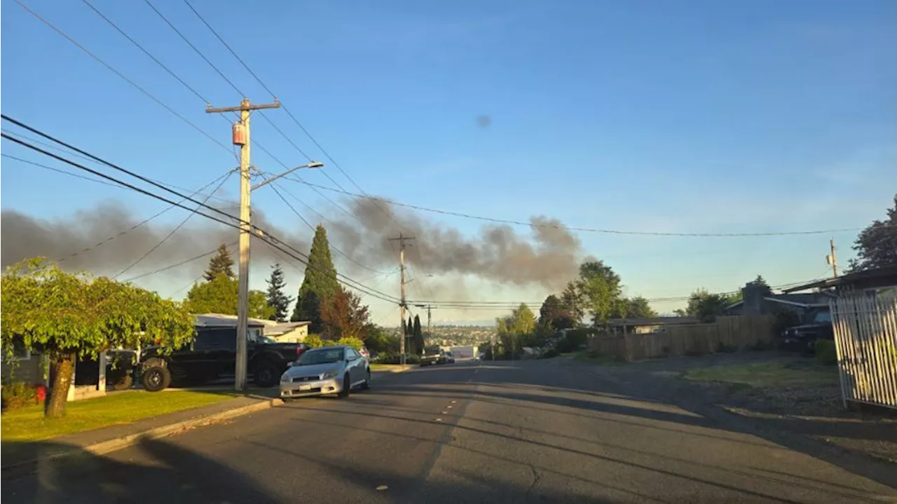 Fatal truck fire shuts down all I-405 lanes heading north