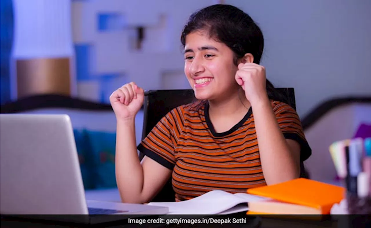 CBSE Result 2024: सीबीएसई कक्षा 12वीं का रिजल्ट, पास प्रतिशत के साथ टॉपर के नाम और उनकी लिस्ट यहां